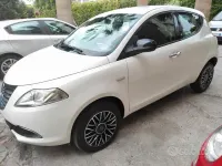 Usata Lancia Ypsilon 80 CV (58 kW) 2016 Bianco Utilitaria
