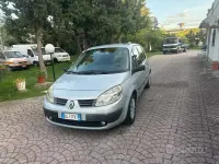 Usata Renault Scénic II 82 CV (60 kW) 2004 Grigio Monovolume