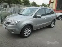 Usata Renault Koleos Dynamique 150 CV (110 kW) 2009 Grigio SUV