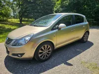 Usata Opel Corsa Edition 86 CV (63 kW) 2010 Oro Utilitaria