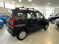 Usata Peugeot Bipper Outdoor 75 CV (55 kW) 2011 Nero Monovolume