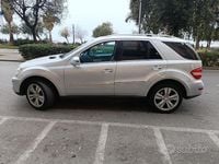 Usata Mercedes ML350 224 CV (164 kW) 2011 Grigio SUV