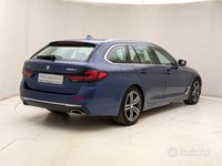 Usata BMW 520 Luxury Line 190 CV (139 kW) 2022 Blu Station wagon