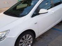 Usata Opel Astra 140 CV (102 kW) 2012 Station wagon