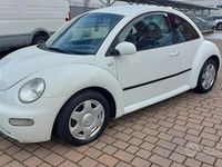 Usata VW New Beetle 90 CV (66 kW) 2001 Bianco Utilitaria