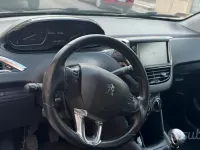 Usata Peugeot 208 Active 102 CV (75 kW) 2019 Bianco Utilitaria