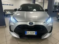 Usata Toyota Yaris Hybrid Lounge 92 CV (67 kW) 2022 Argento Berlina