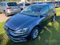 Usata VW Golf VII Trendline 91 CV (66 kW) 2017 Gray Berlina