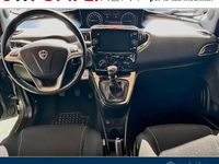 Usata Lancia Ypsilon Gold 70 CV (51 kW) 2022 Grigio Utilitaria