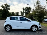 Usata Chevrolet Aveo LS 84 CV (61 kW) 2013 Bianco Berlina
