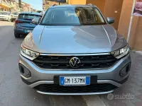 Usata VW T-Roc Life 116 CV (85 kW) 2023 Grigio SUV