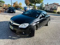 Brugt Opel Tigra Sport 90 HK (66 kW) 2006 Sort Cabriolet