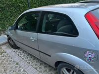Usata Ford Fiesta 75 CV (55 kW) 2005 Utilitaria