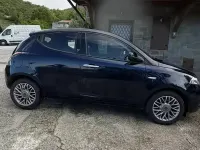 Usata Lancia Ypsilon 69 CV (50 kW) 2017 Blu Utilitaria