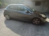 Usata Peugeot 208 Allure 82 CV (60 kW) 2013 Utilitaria