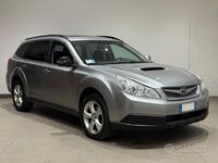 Usata Subaru Outback 150 CV (110 kW) 2010 Grigio Station wagon