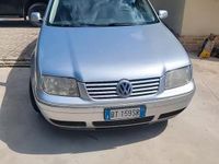 Käytetty VW Bora 116 HP (85 kW) 2001 Harmaa Sedan