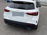 Käytetty Mercedes GLA180 AMG Line Premium 116 HP (85 kW) 2021 Valkoinen Katumaasturi