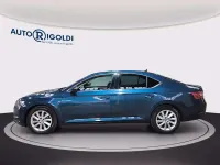 Usata Skoda Superb Executive 150 CV (110 kW) 2023 Blu lava metallizzato Berlina
