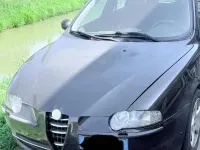 Usata Alfa Romeo 147 140 CV (102 kW) 2004 Nero Utilitaria