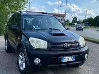 Usata Toyota RAV4 116 CV (85 kW) 2004 Nero SUV