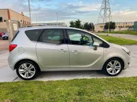 Usado Opel Meriva 95 CV (69 kW) 2017 Gris Monovolumen