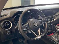 Usata Alfa Romeo Stelvio Executive 179 CV (131 kW) 2018 Nero SUV