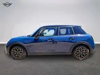 Usata Mini Cooper Favoured 150 kW (204 CV) 2025 Blu/azzurro Utilitaria
