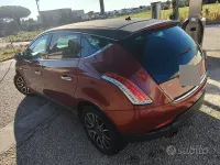 Usata Lancia Delta 190 CV (139 kW) 2010 Rosso Utilitaria