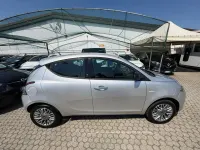Usata Lancia Ypsilon Gold 95 CV (69 kW) 2012 Argento Utilitaria