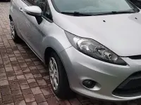 Usata Ford Fiesta 82 CV (60 kW) 2009 Grigio Berlina