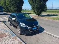 Usata Peugeot 208 Active 82 CV (60 kW) 2018 Nero Utilitaria