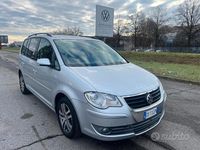 Usata VW Touran Highline 170 CV (125 kW) 2009 Grigio Monovolume