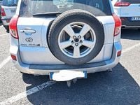 Usado Toyota RAV4 136 CV (100 kW) 2007 Gris SUV