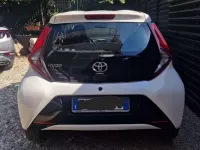 Usata Toyota Aygo X-play 72 CV (52 kW) 2019 Bianco Utilitaria