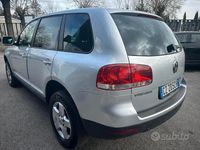 Usata VW Touareg R 174 CV (127 kW) 2006 Grigio SUV