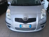 Usata Toyota Yaris 68 CV (50 kW) 2007 Grigio Utilitaria