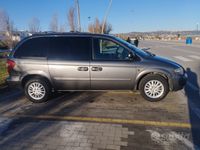 Usata Chrysler Voyager 143 CV (105 kW) 2007 Grigio Monovolume