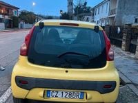 Usata Peugeot 107 68 CV (50 kW) 2006 Giallo Utilitaria