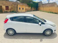 Usata Ford Fiesta 75 CV (55 kW) 2016 Bianco Utilitaria