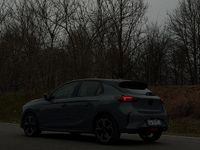 Usata Opel Corsa GS Line 101 CV (74 kW) 2024 Grigio Berlina
