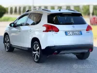 Usata Peugeot 2008 99 CV (72 kW) 2016 Bianco SUV