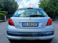 Usata Peugeot 207 68 CV (50 kW) 2006 Argento Berlina