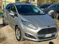 Usata Ford Fiesta 95 CV (69 kW) 2015 Grigio Utilitaria