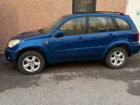 Usata Toyota RAV4 136 CV (100 kW) 2004 Blu SUV