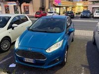 Usata Ford Fiesta Titanium 75 CV (55 kW) 2015 Blu/azzurro Utilitaria