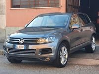Usata VW Touareg 245 CV (180 kW) 2012 Grigio SUV