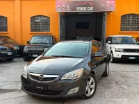 Usata Opel Astra Cosmo 140 CV (102 kW) 2012 Grigio Berlina