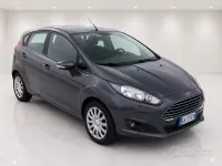 Usata Ford Fiesta Titanium 80 CV (58 kW) 2014 Grigio Utilitaria