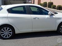 Usata Alfa Romeo Giulietta 105 CV (77 kW) 2011 Bianco Berlina